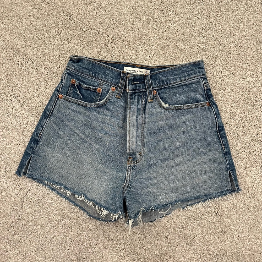 High Rise Mom Short Curve Love - NWT